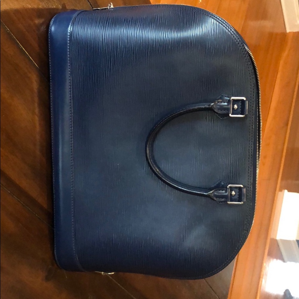 Louis VUITTON | Alma GM Epi Leather Satchel, Navy